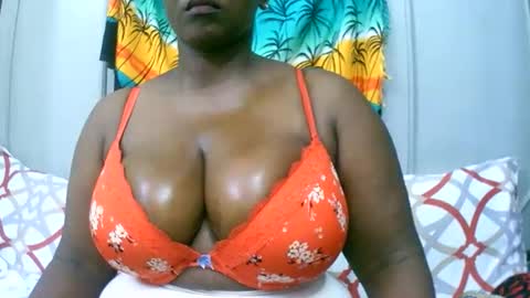 sexxi_ebony online show from December 19, 2025, 5:09 pm