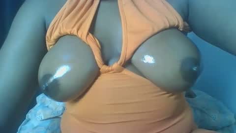 Snapshot of sexxy_butty chatting on May 11, 2026, 4:37 pm Gigie online show from May 11, 2026, 4:37 pm