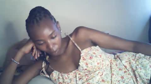 Snapshot of sexxy_curvy23 chatting on June 5, 2026, 9:15 am sexxy_curvy23 online show from June 5, 2026, 9:15 am