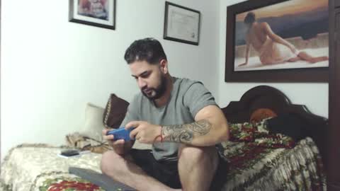 sexxy man online show from December 6, 2024, 5:53 am