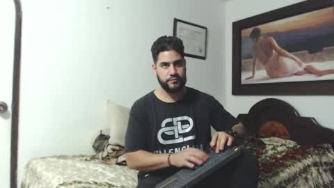 sexxy man online show from December 12, 2024, 5:10 am