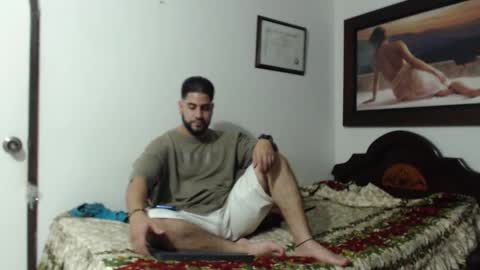 sexxy man online show from December 13, 2024, 5:27 am