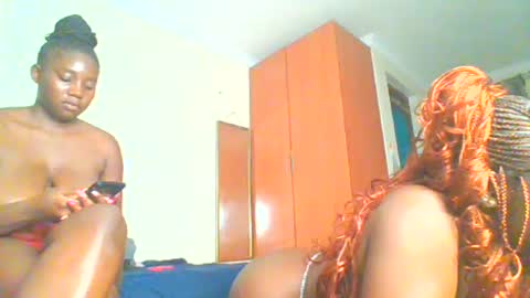 Snapshot of sexxy_thick_ebony chatting on June 27, 2026, 12:22 pm Sweet doll online show from June 27, 2026, 12:22 pm