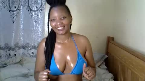 Sexxyqueens online show from December 1, 2025, 6:35 pm