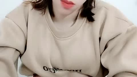 Snapshot of sexy8685 chatting on December 19, 2025, 2:18 am sexy8685 online show from December 19, 2025, 2:18 am