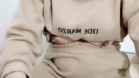 Snapshot of sexy8685 chatting on January 17, 2026, 1:43 am sexy8685 online show from January 17, 2026, 1:43 am