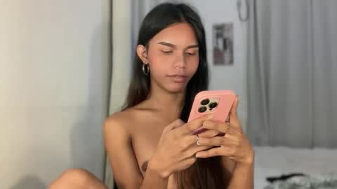 sexy_alexa17 online show from April 20, 2026, 5:37 pm