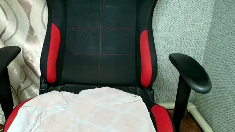 Jessica  Face only in pvt or in snapchat Dont ask more.... online show from December 22, 2025, 11:13 pm