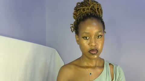 kiki online show from September 30, 2025, 8:58 pm