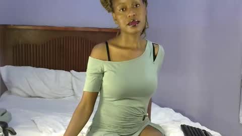 kiki online show from February 8, 2026, 10:24 pm