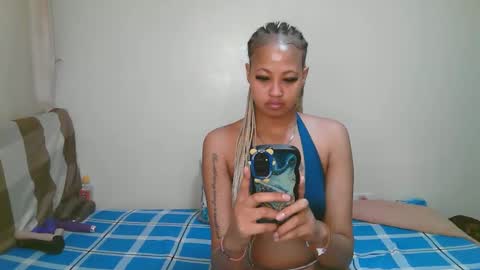 sexy_bluegirl online show from April 19, 2026, 4:28 pm