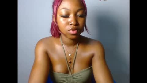 sexy_bluey247 online show from November 12, 2025, 7:09 am