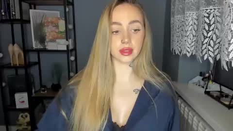 Snapshot of sexy_coralie chatting on December 10, 2024, 11:22 am C o r a l i e online show from December 10, 2024, 11:22 am