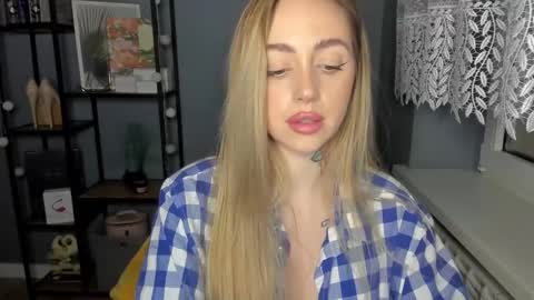 Snapshot of sexy_coralie chatting on January 15, 2025, 7:44 pm C o r a l i e online show from January 15, 2025, 7:44 pm