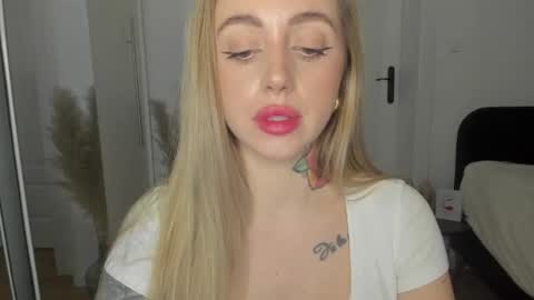 Snapshot of sexy_coralie chatting on March 11, 2025, 6:30 pm C o r a l i e online show from March 11, 2025, 6:30 pm