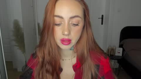 Snapshot of sexy_coralie chatting on November 17, 2025, 2:45 pm C o r a l i e online show from November 17, 2025, 2:45 pm