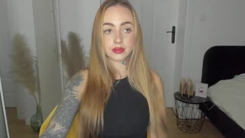 C o r a l i e online show from March 18, 2026, 2:53 pm