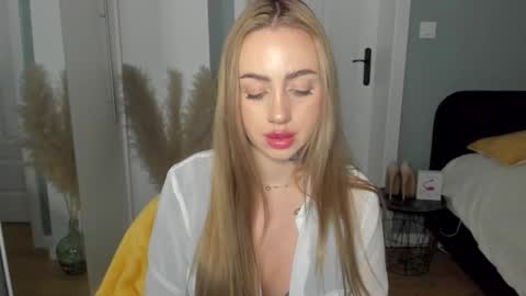 C o r a l i e online show from April 29, 2026, 5:30 pm