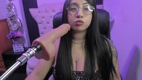 Snapshot of sexy_cristall chatting on May 16, 2026, 7:34 pm C R I S T A L online show from May 16, 2026, 7:34 pm