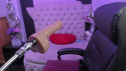 Snapshot of sexy_cristall chatting on May 16, 2026, 7:56 pm C R I S T A L online show from May 16, 2026, 7:56 pm
