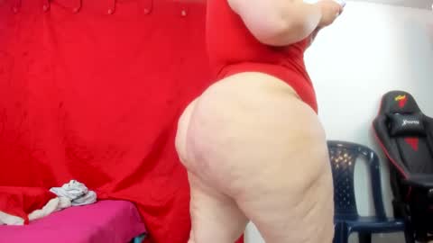 karla           instagram  online show from October 5, 2025, 3:21 pm