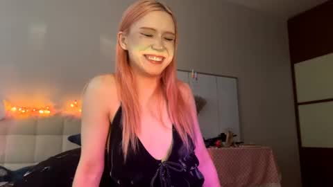 Snapshot of sexy_cute18 chatting on July 6, 2026, 1:24 am Eva online show from July 6, 2026, 1:24 am