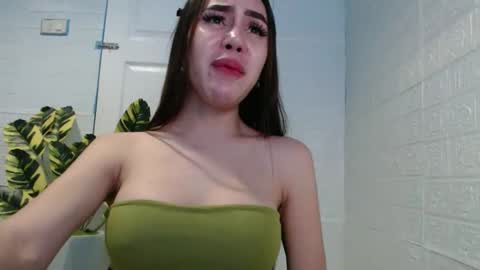 sexy_emily92 online show from September 27, 2025, 2:55 pm
