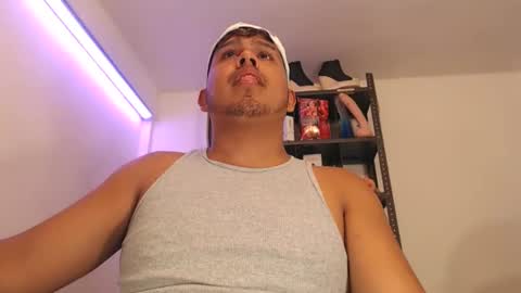 Snapshot of sexy_hot72 chatting on January 9, 2026, 5:32 am sexy_hot72 online show from January 9, 2026, 5:32 am