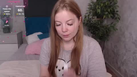 Jennifer online show from December 17, 2025, 3:56 am