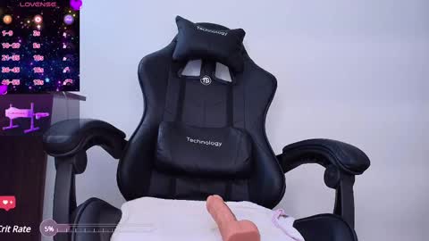 laura  online show from February 20, 2025, 5:18 pm