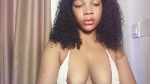 Sexy kitty881 online show from October 26, 2025, 7:47 am