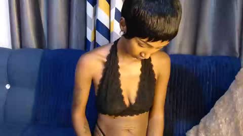 larisa online show from December 14, 2024, 11:01 pm