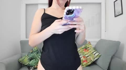 Lily online show from January 9, 2025, 8:03 am