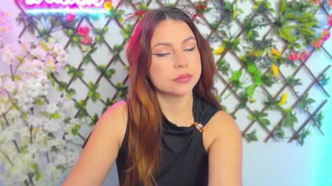 Snapshot of sexy_lily20 chatting on December 1, 2025, 3:44 am Lily online show from December 1, 2025, 3:44 am