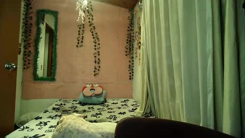 sexy lolas online show from January 9, 2026, 11:17 pm