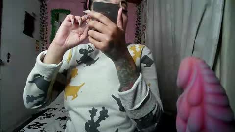 sexy lolas online show from February 5, 2026, 4:50 am