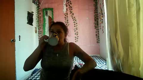 sexy lolas online show from May 10, 2026, 10:04 pm
