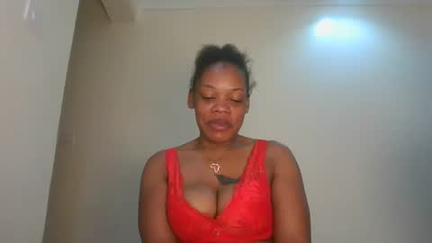 sexy_lyna online show from April 5, 2026, 6:32 am