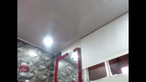 MARIPOSA online show from September 29, 2025, 8:02 pm