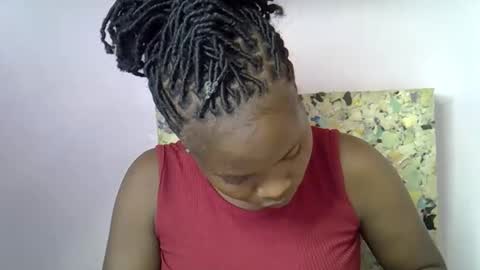 Molyne online show from February 13, 2026, 3:24 am