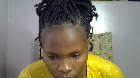 Molyne online show from February 26, 2026, 1:43 pm