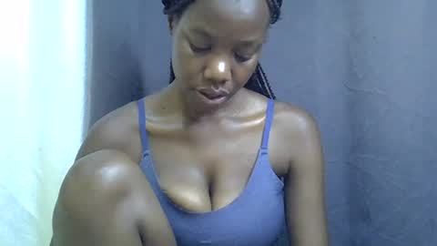 Snapshot of sexy_peach4 chatting on August 3, 2026, 10:13 pm sexy_peach4 online show from August 3, 2026, 10:13 pm