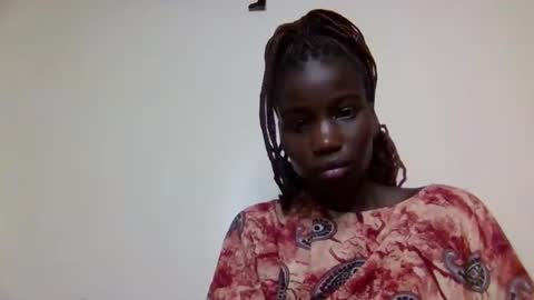 sexy_petittie online show from September 12, 2025, 9:37 pm