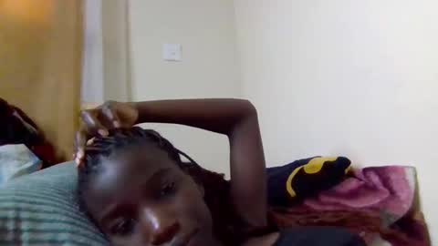 sexy_petittie online show from September 17, 2025, 7:43 am