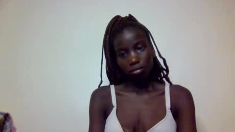 sexy_petittie online show from October 3, 2025, 6:21 am