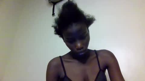 sexy_petittie online show from October 10, 2025, 2:43 am