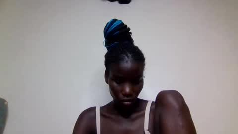 sexy_petittie online show from October 27, 2025, 6:23 pm