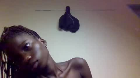 sexy_petittie online show from November 18, 2025, 3:23 am