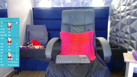 karoline online show from December 3, 2025, 4:09 am