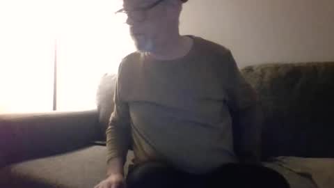 Daddy online show from March 11, 2025, 9:13 am